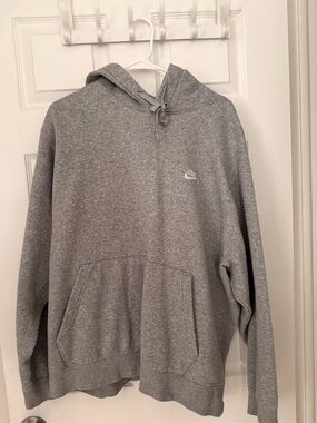 Nike Men’s Heather Gray Pullover Hoodie Sweatshirt